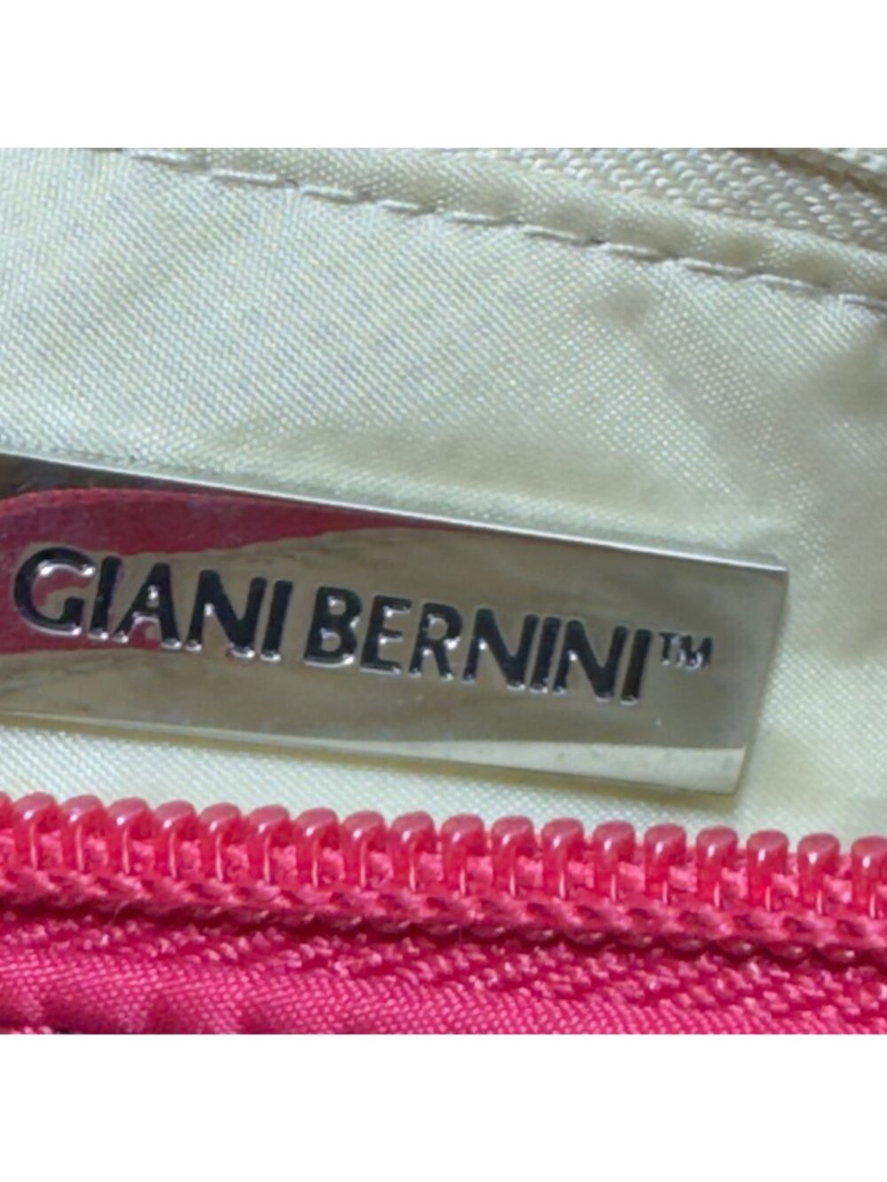Giani Bernini Red Crossbody Nylon Shoulder Bag Adjustable Black Strap Zip Close - Picture 9 of 16